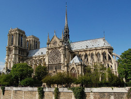 Fotografia: Bryła katedry gotyckiej
